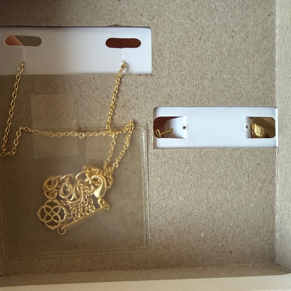 Kendra Scott Gold Hoop Earrings and Necklace Set - Picture 4 of 6